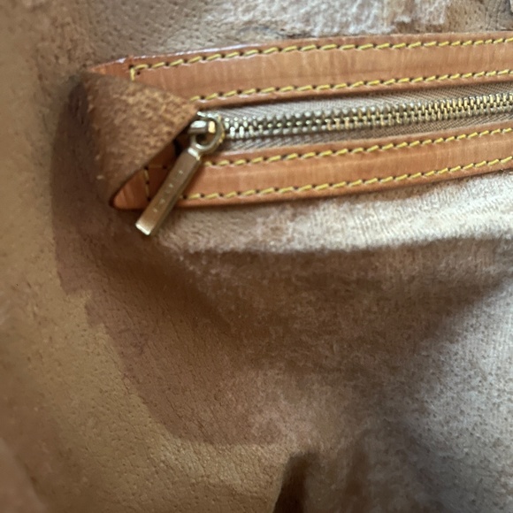 ETRO Milano Bucket Style Handbag - Picture 7 of 10